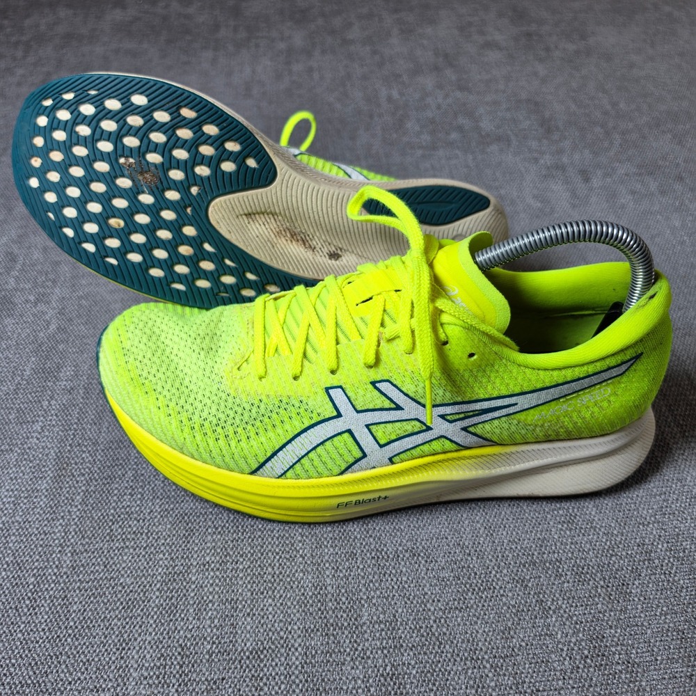 ASICS Magic Speed 2 Women Size 10 Yellow 1012B274 Carbon Plate Running Shoes